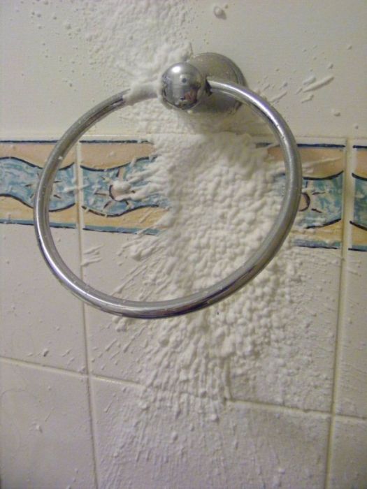 Shaving Cream Can Explosion (6 pics)