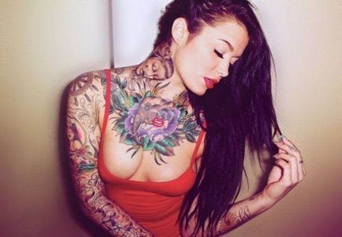 Tattoo Girls (50 pics)