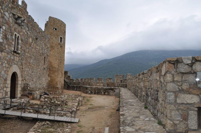 Abandoned Places (70 pics)