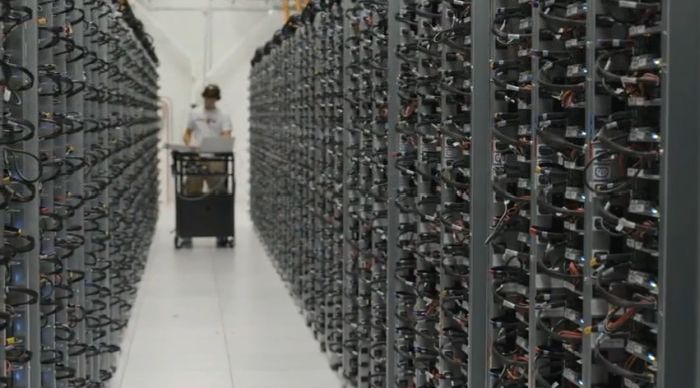 Google's Top-Secret Data Center (37 pics)