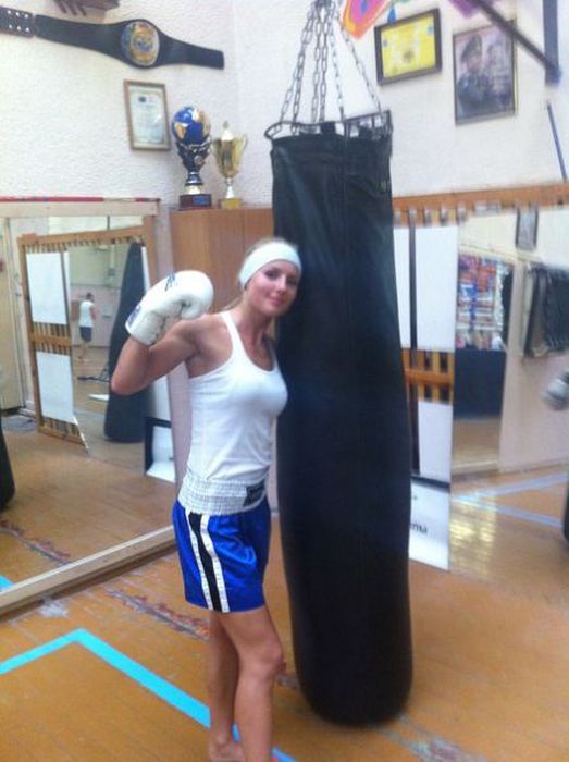 Catherine Vandareva is a Model Boxer (40 pics)