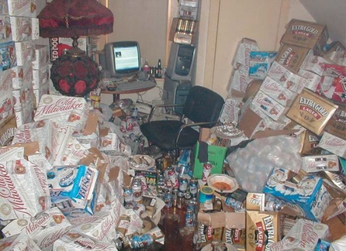 Trashed Places (21 pics)