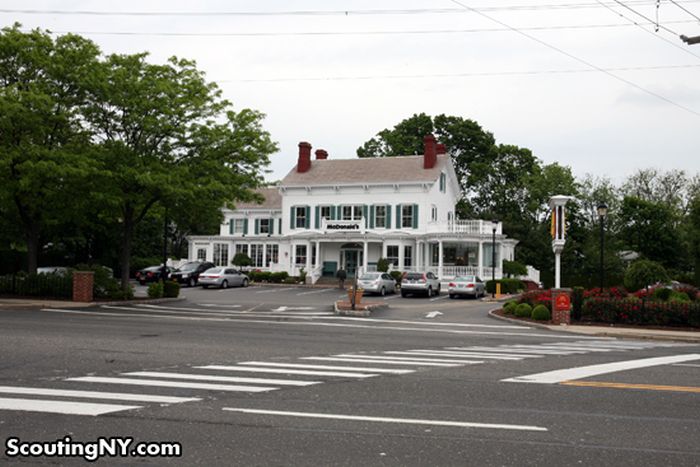 The Most Beautiful McDonalds In America (17 pics)