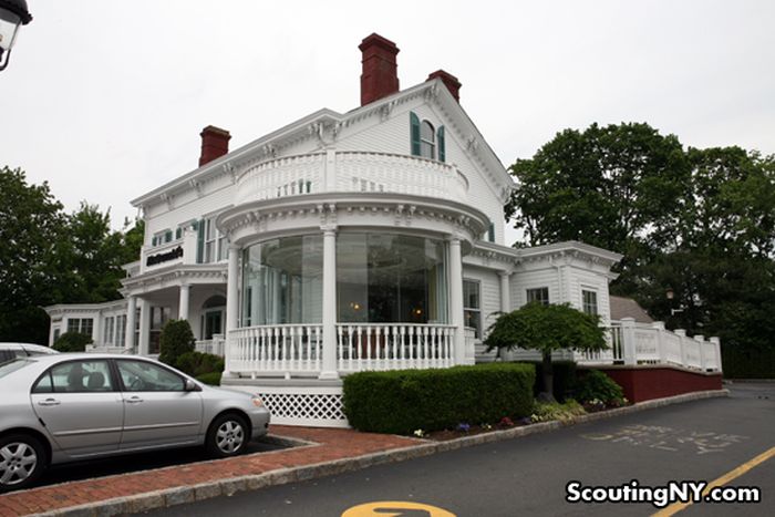 The Most Beautiful McDonalds In America (17 pics)
