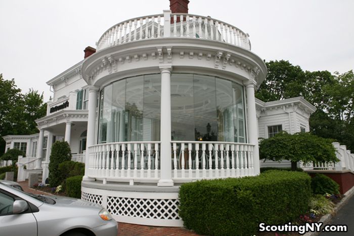 The Most Beautiful McDonalds In America (17 pics)