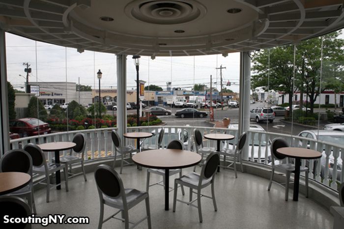 The Most Beautiful McDonalds In America (17 pics)