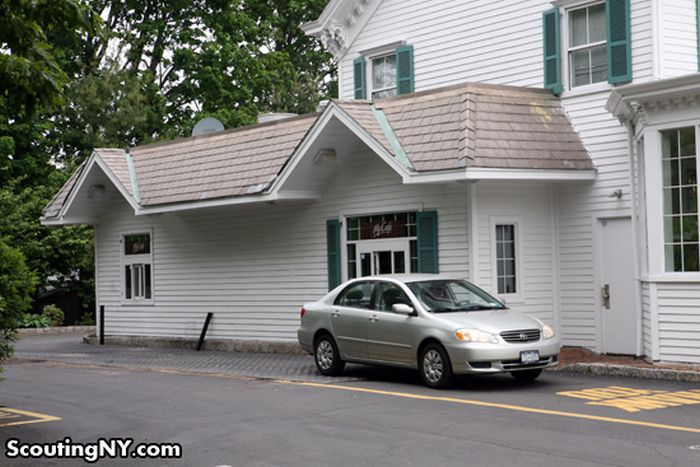 The Most Beautiful McDonalds In America (17 pics)