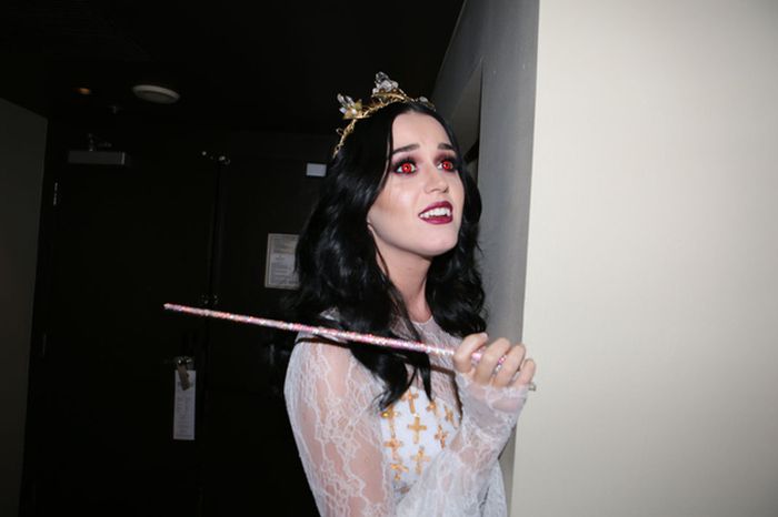 Katy Perry And John Mayer Dressed Up For Halloween (13 pics)