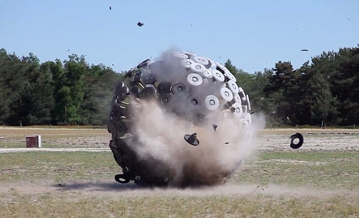 Anti-Landmine Device (8 pics)