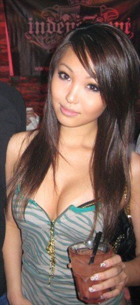 Cute Asian Girls (50 pics)