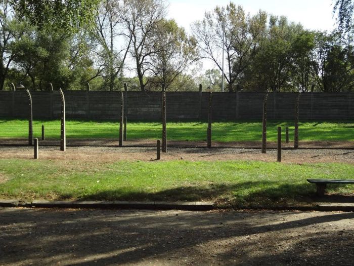 Auschwitz Concentration Camp (40 pics)