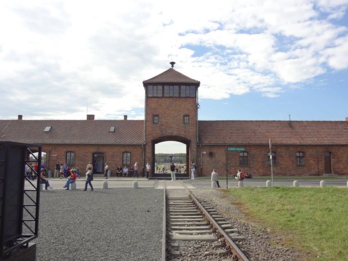 Auschwitz Concentration Camp (40 pics)