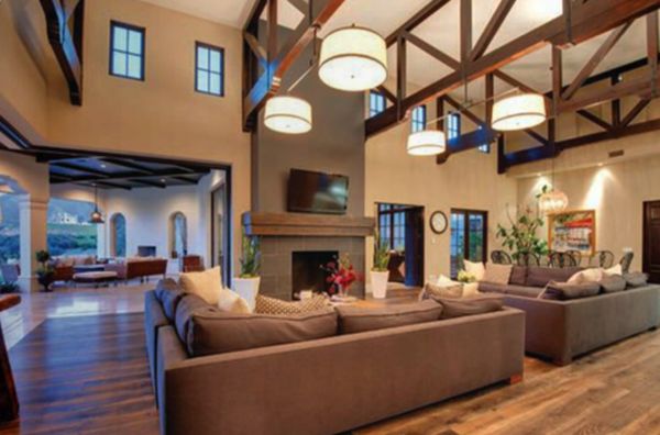 A New Mansion of Britney Spears (30 pics)