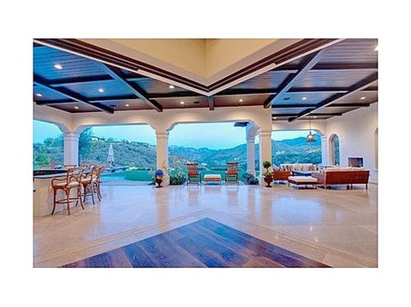 A New Mansion of Britney Spears (30 pics)