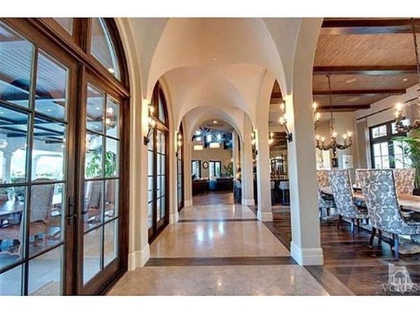 A New Mansion of Britney Spears (30 pics)