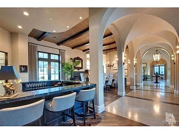 A New Mansion of Britney Spears (30 pics)