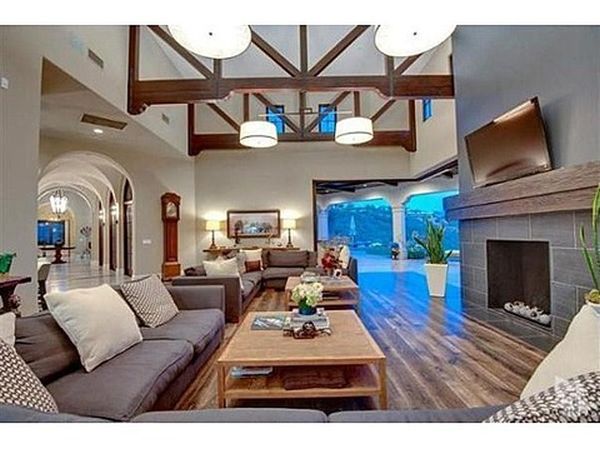 A New Mansion of Britney Spears (30 pics)