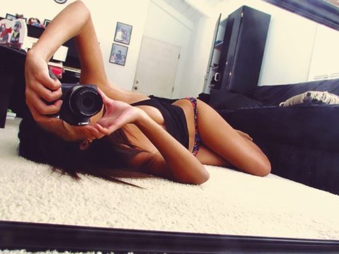 Hot Girl Mirror Self Shots (50 pics)
