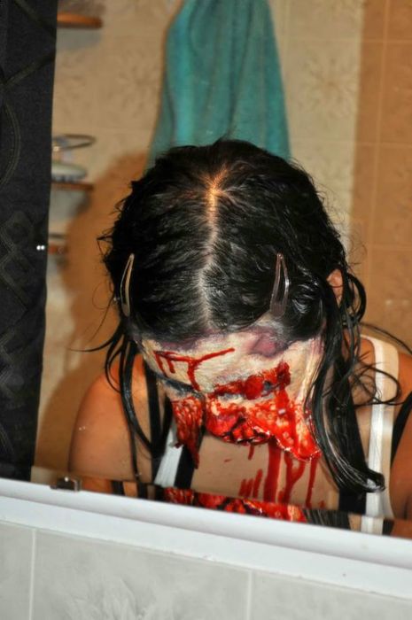 Halloween Zombie Costume (9 pics)