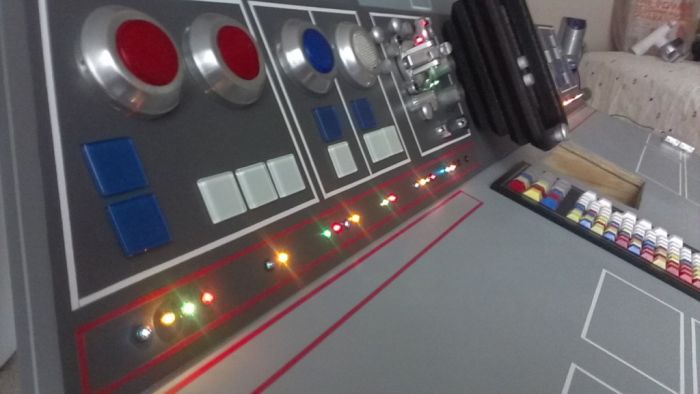 Self Made Millennium Falcon's Cockpit (42 pics)