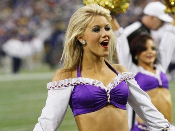 Minnesota Vikings Cheerleaders (90 pics)