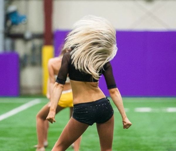 Minnesota Vikings Cheerleaders (90 pics)