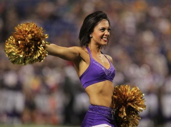 Minnesota Vikings Cheerleaders (90 pics)