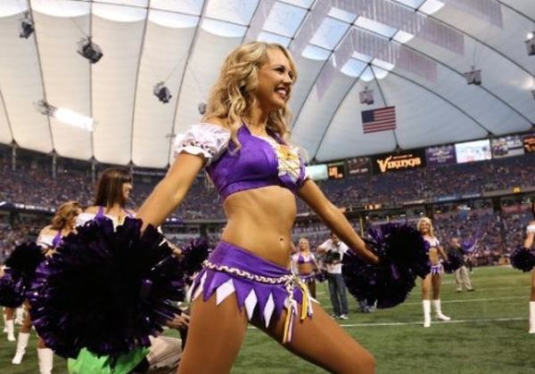 Minnesota Vikings Cheerleaders (90 pics)