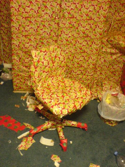 Wrapping Prank (13 pics)