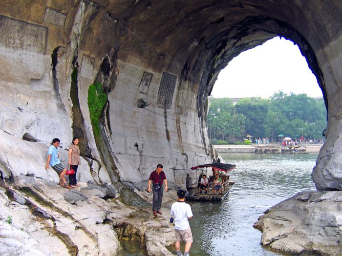 Elephant Rock in China (18 pics)