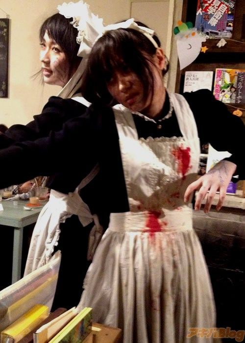 Tokyo Restaurant Ready for Halloween (19 pics)