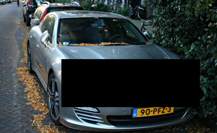 Thieves Are Stealing Porsche Headlights (8 pics)
