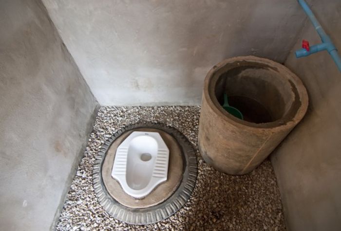 Unusual Public Toilets (24 pics)