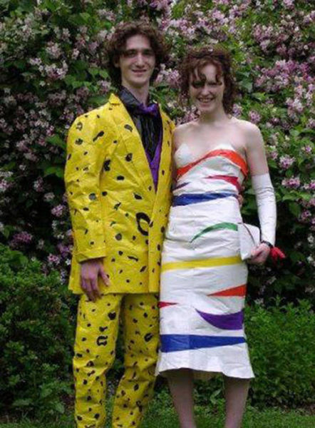 Awkward Prom Photos (35 pics)