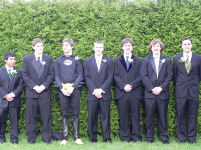 Awkward Prom Photos (35 pics)