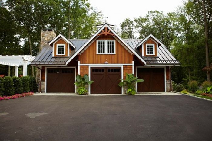 The Most Amazing Garage Ever (15 pics)