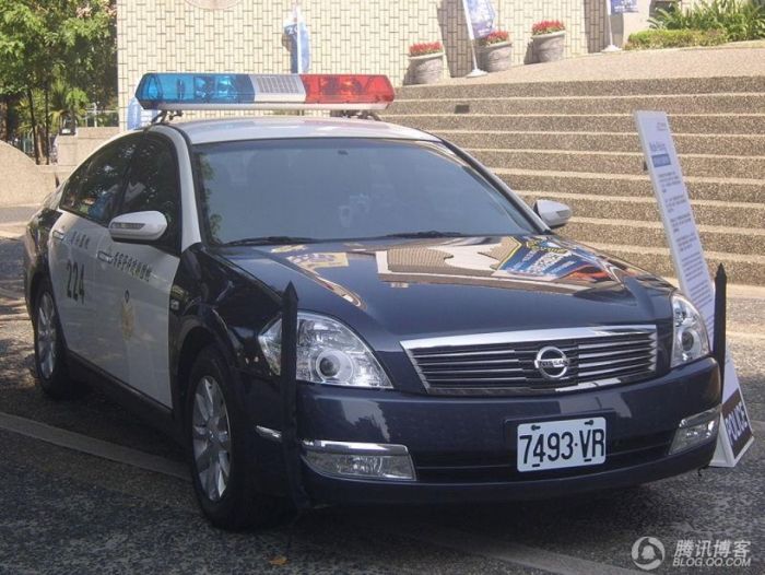 Police Cars (74 pics)