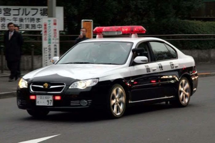 Police Cars (74 pics)