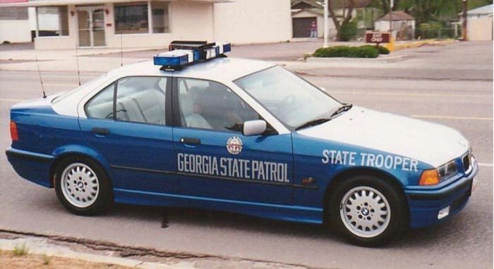 Police Cars (74 pics)