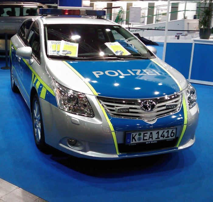Police Cars (74 pics)
