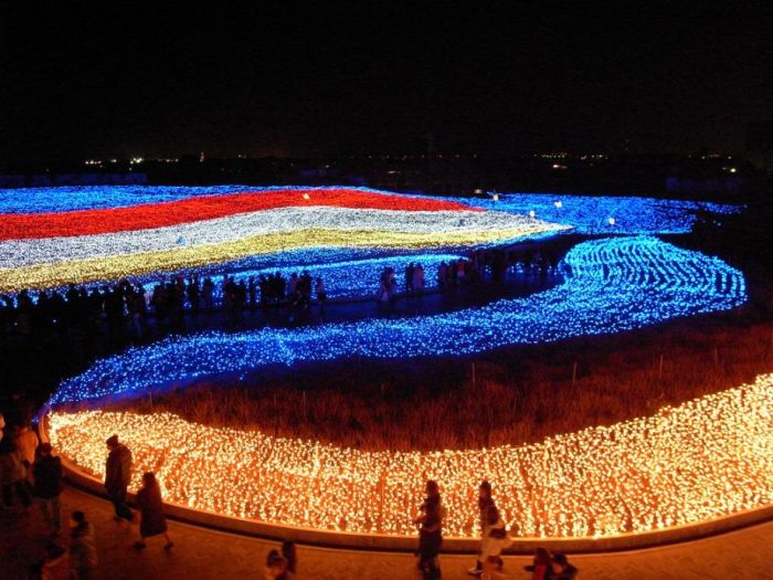 Japan’s Winter Light Festival (15 pics)