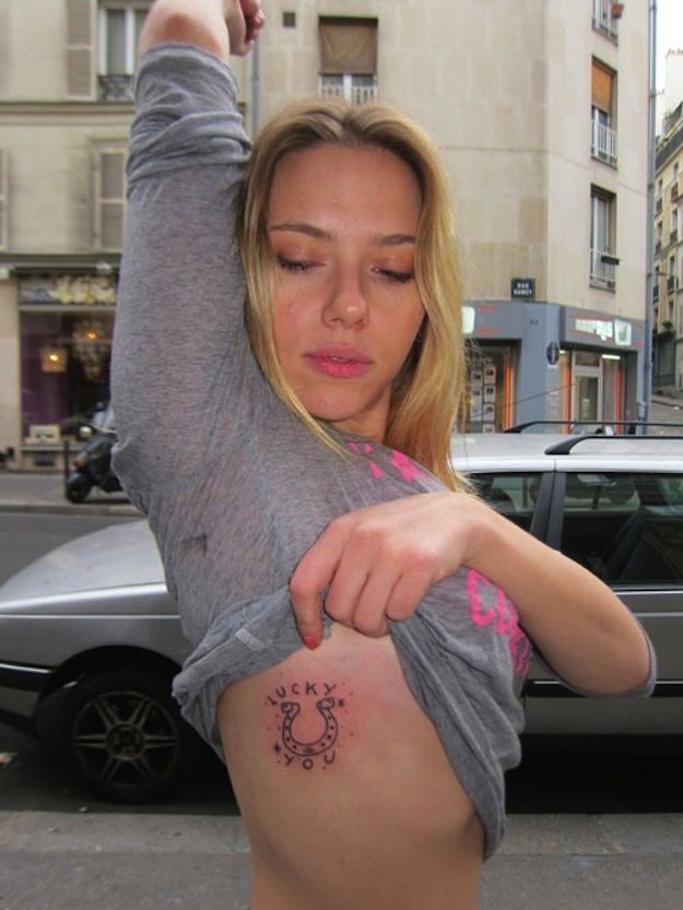 Scarlett Johansson's New Tattoo (2 pics)