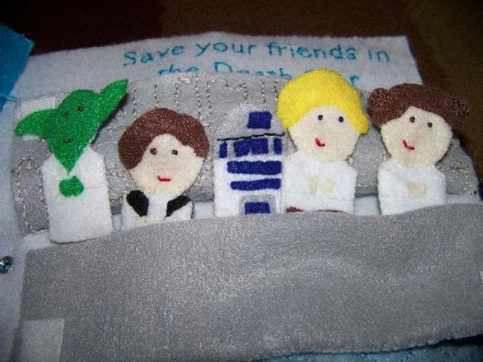 Jedi Quiet Book (12 pics)