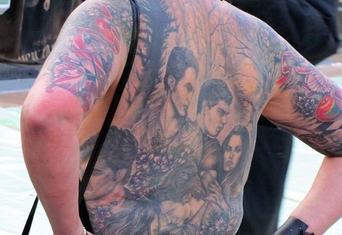 This Woman LOVES Twilight Saga (11 pics)