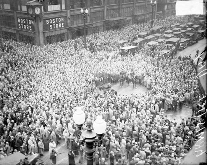 People Celebrating the End of World War I (31 pics)