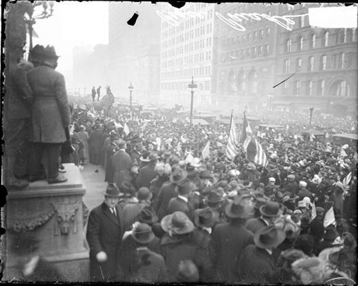 People Celebrating the End of World War I (31 pics)