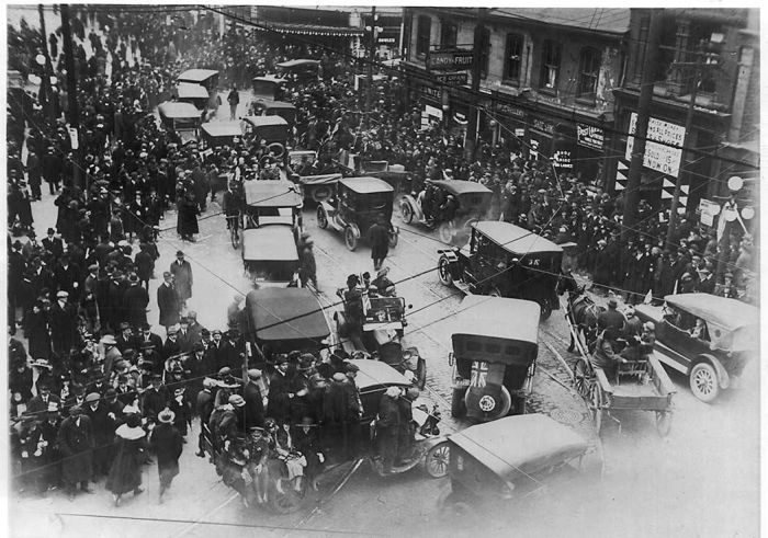 People Celebrating the End of World War I (31 pics)