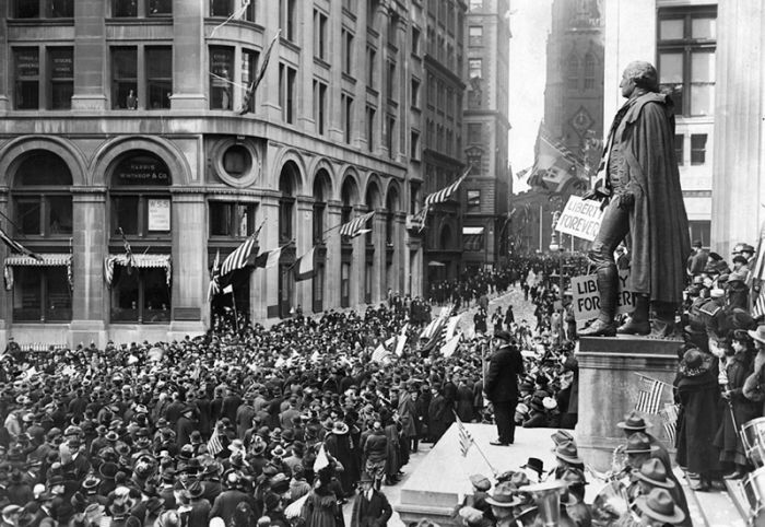 People Celebrating the End of World War I (31 pics)