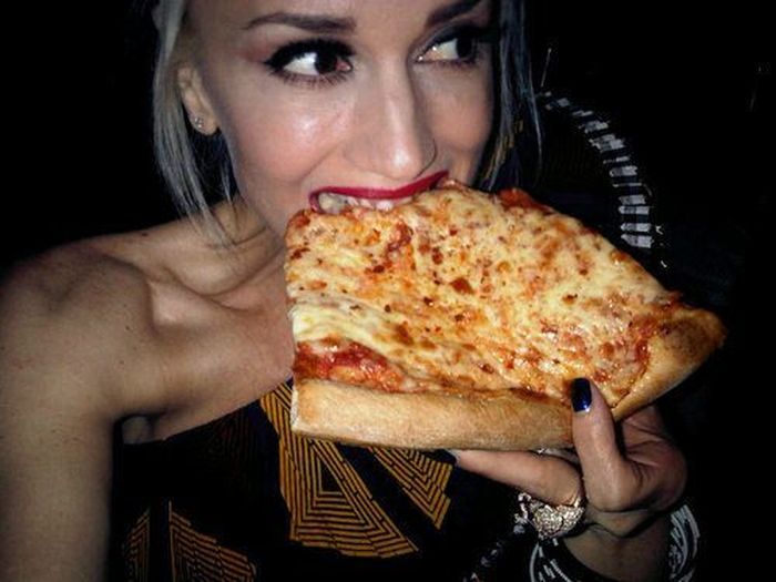 Girls Love Pizza 43 Pics 3126