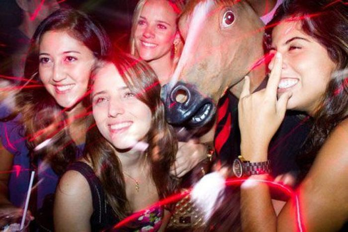 Just Horsing Around (41 pics)